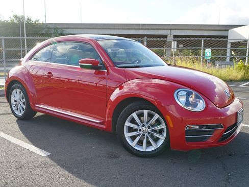 Used 2019 Volkswagen Beetle 2.0T SE image 5