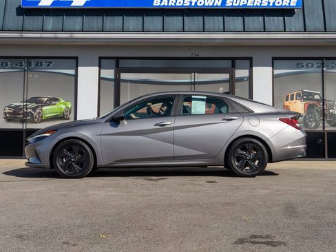 Used 2023 Hyundai Elantra SEL image 8