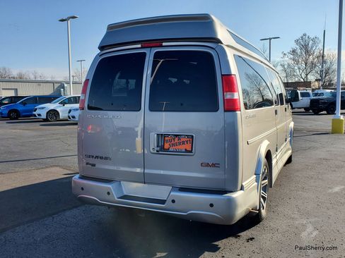 Used 2018 GMC Savana 2500 w/ Enhanced Convenience Package image 15