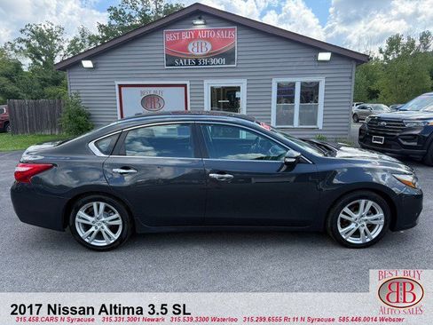 Used 2017 Nissan Altima 3.5 SL FWD image 2