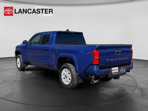 Certified 2025 Toyota Tacoma SR5 AWD/4WD image 5