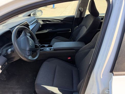 Used 2025 Toyota Camry LE image 34