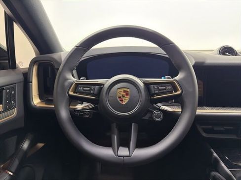 Used 2024 Porsche Cayenne Coupe AWD/4WD image 30