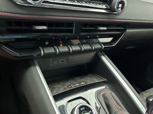 Used 2023 Chevrolet Colorado Z71 w/ Z71 Convenience Package 2 image 34