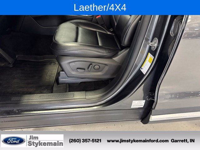 Used 2020 Ford Explorer XLT w/ Equipment Group 202A AWD/4WD image 29