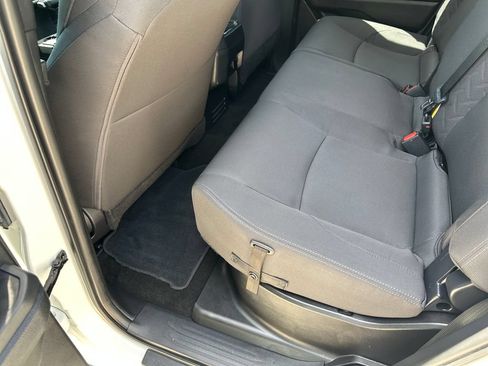 Used 2025 Toyota Tacoma SR AWD/4WD image 35