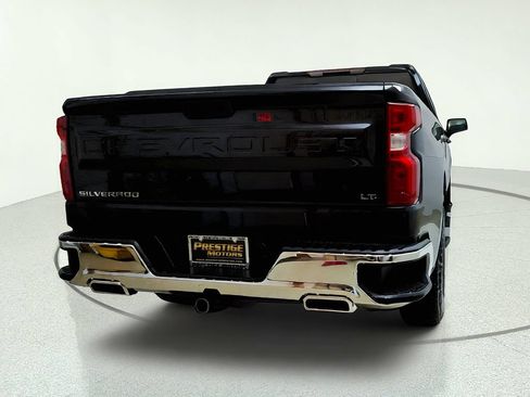 Used 2024 Chevrolet Silverado 1500 LT w/ Z71 Off-Road Package AWD/4WD image 7