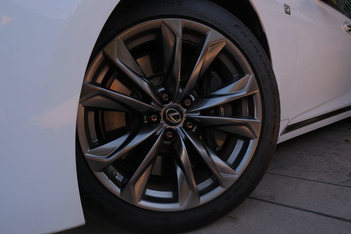 Used 2018 Lexus LS 500 F Sport w/ Performance Package RWD image 49