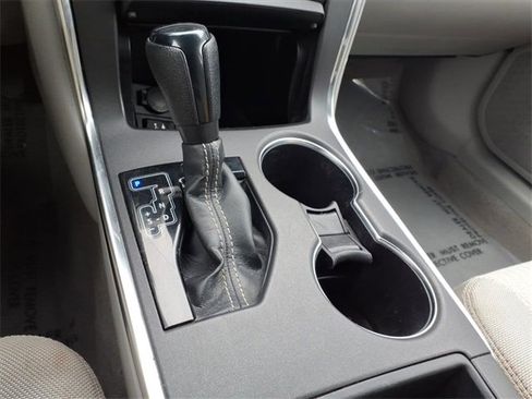 Used 2016 Toyota Camry LE image 21