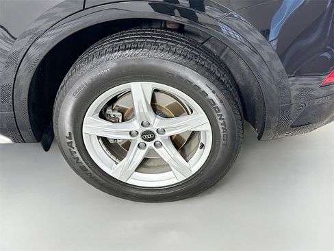 Used 2023 Audi Q5 2.0T Premium w/ Convenience Package image 29