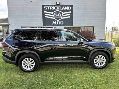 Used 2026 Toyota Grand Highlander AWD Hybrid image 5