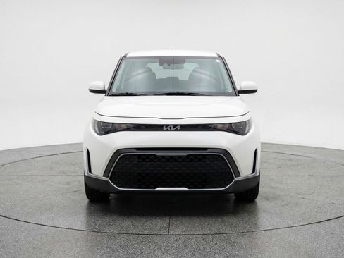 Used 2025 Kia Soul LX w/ LX Technology Package image 2