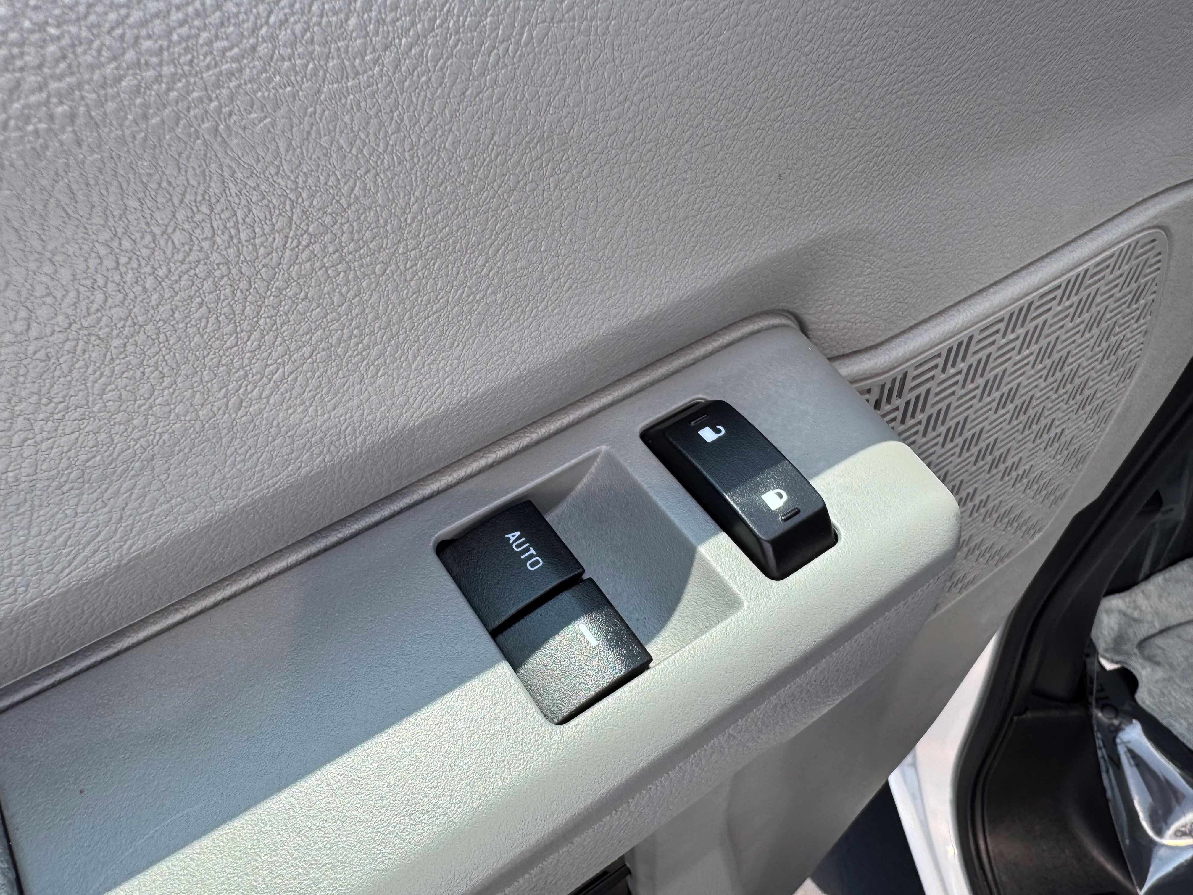 Used 2023 Ford E-450 and Econoline 450 Super Duty w/ Power Windows & Locks Group RWD image 49