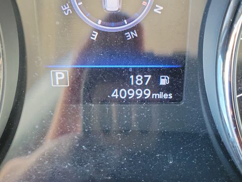 Used 2018 Nissan Rogue SL w/ Premium Package image 26