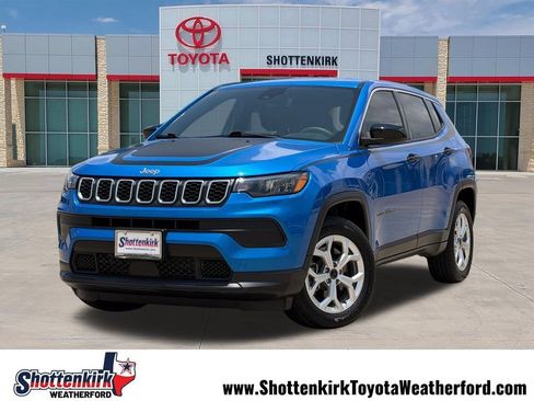 Used 2025 Jeep Compass Sport w/ Mopar Graphics Package AWD/4WD image 1