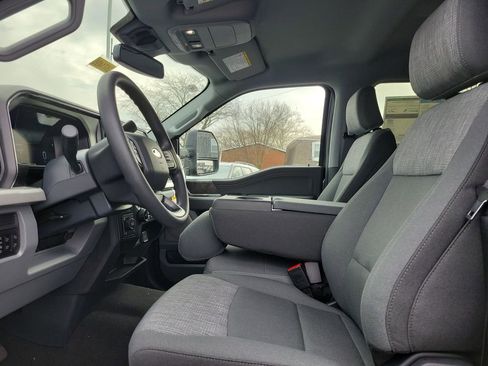 New 2026 Ford F250 XLT image 17