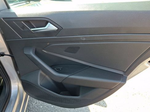 Used 2023 Volkswagen Jetta SE FWD image 14