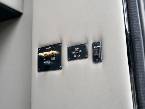 Used 2018 Mercedes-Benz Sprinter 3500 image 40