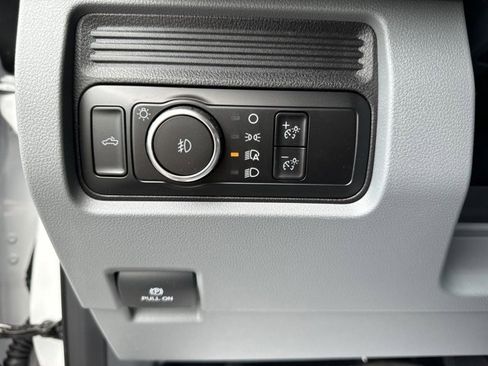 New 2024 Ford F250 XL w/ XL Chrome Package image 19