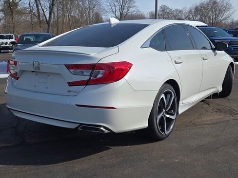 Used 2018 Honda Accord Sport image 9