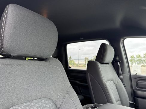 New 2026 RAM 1500 Express AWD/4WD image 15