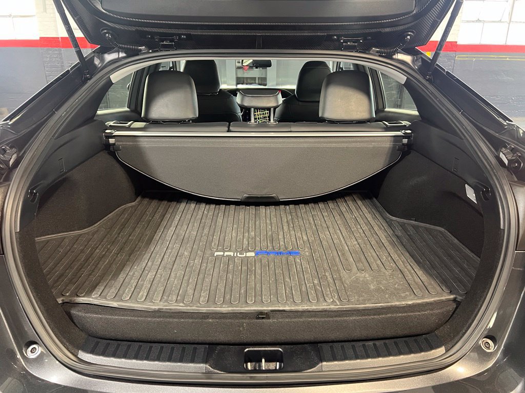 Certified 2022 Toyota Prius Prime XLE FWD image 42