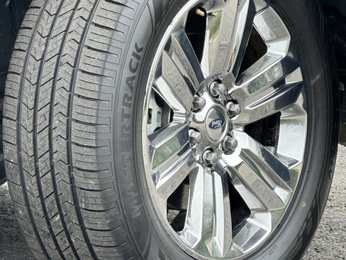 Used 2018 Ford F150 XLT w/ Equipment Group 302A Luxury image 9