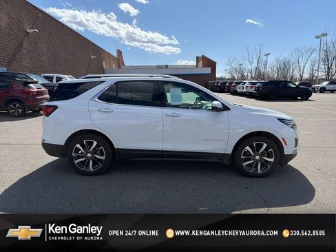 Used 2023 Chevrolet Equinox Premier image 1