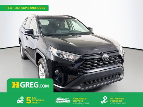 Used 2021 Toyota RAV4 XLE FWD image 1
