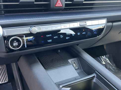 Used 2024 Hyundai Ioniq 6 Limited RWD image 34