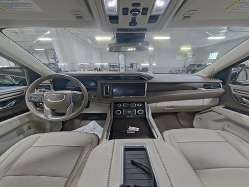 Certified 2023 GMC Yukon Denali image 2