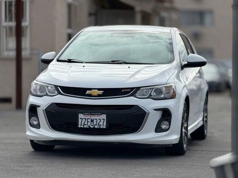 Used 2017 Chevrolet Sonic LT w/ Convenience Package FWD image 6