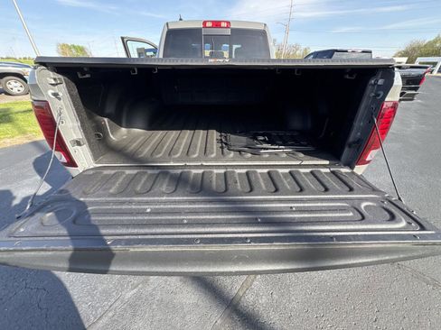 Used 2022 RAM 1500 Classic Warlock w/ Ceramic Gray Warlock Package AWD/4WD image 13