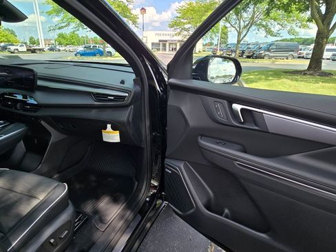 New 2026 Buick Enclave Sport Touring w/ Power Package image 31