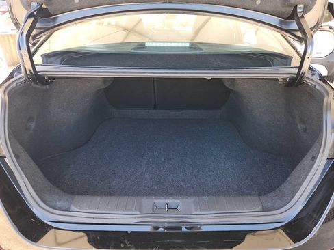 Used 2025 Nissan Sentra SV FWD image 14