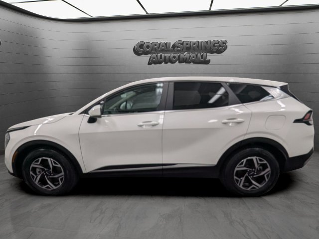 Used 2023 Kia Sportage LX FWD image 4