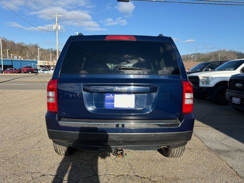 Used 2014 Jeep Patriot Latitude w/ Freedom Edition Package image 5