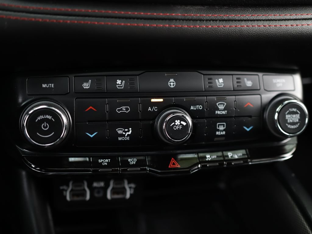 Used 2024 Dodge Durango R/T AWD/4WD image 15