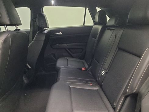 Used 2020 Volkswagen Atlas Cross Sport SEL image 18