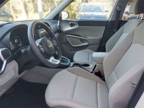 Certified 2023 Kia Soul LX w/ LX Technology Package image 16