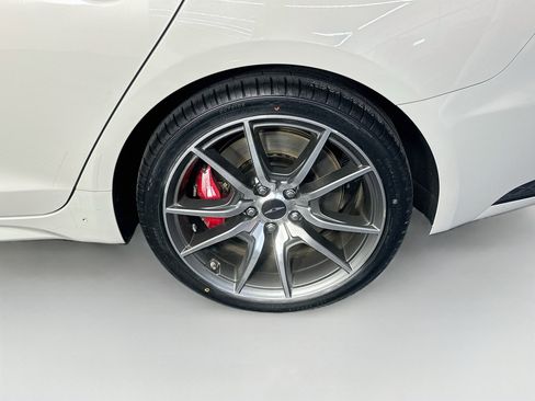 Used 2025 Genesis G70 2.5T RWD image 11
