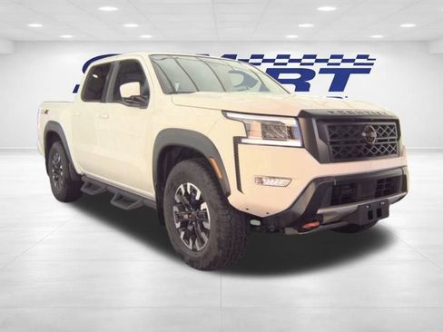 Used 2024 Nissan Frontier PRO-4X w/ Pro Convenience Package image 3