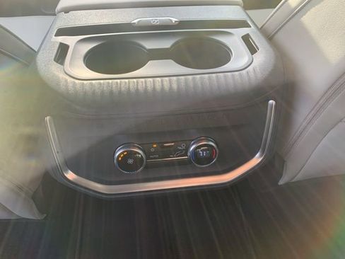 New 2025 Ford Expedition Active image 27