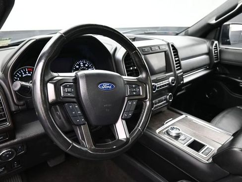 Used 2020 Ford Expedition Limited image 12