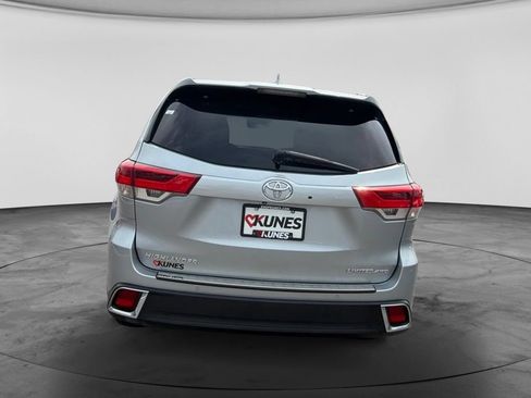 Used 2018 Toyota Highlander Limited Platinum AWD/4WD image 8