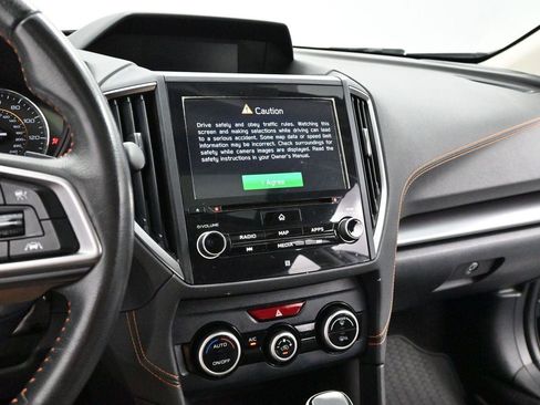 Used 2019 Subaru Crosstrek 2.0i Limited w/ Moonroof Package w/Navigation AWD/4WD image 18
