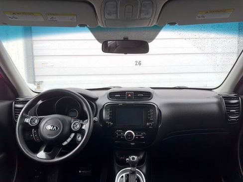 Used 2019 Kia Soul w/ Option Group 020 FWD image 12