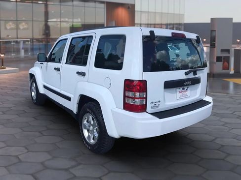 Used 2012 Jeep Liberty Sport AWD/4WD image 5