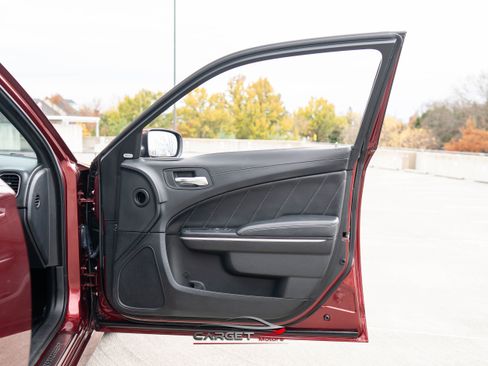 Used 2019 Dodge Charger Scat Pack w/ Technology Group image 43