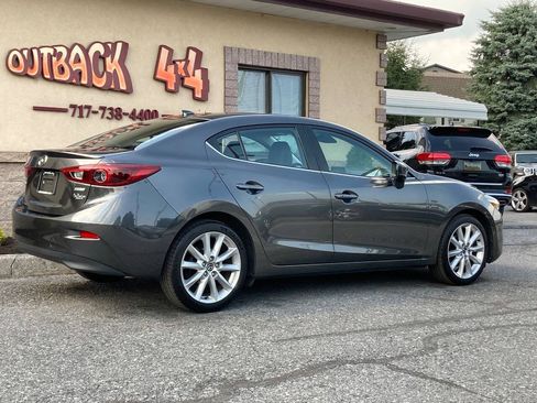 Used 2017 MAZDA MAZDA3 Grand Touring w/ Premium Equipment Package FWD image 3